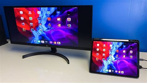 how to hook up an ipad to a monitor